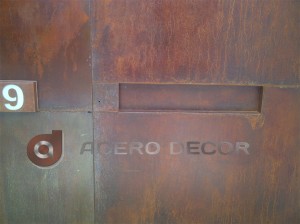 puerta peatonal acero oxidado