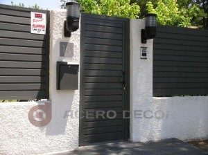 puerta peatonal abatible de hierro moderna 1 copia