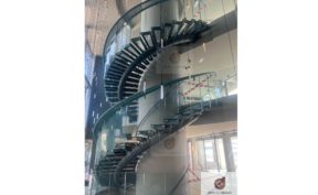 Escalera moderna diseñada en Madrid